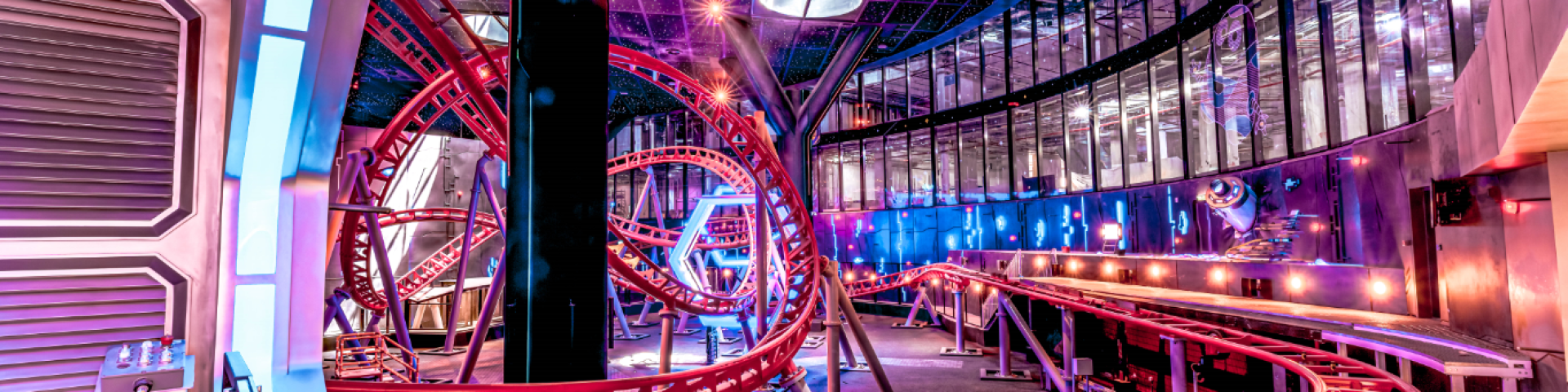 Experience the world’s tallest indoor roller coaster at Doha Quest! Strap in for the ride of your life on EpiQ Coaster- the revolutionary solar-powered vessel endorsed by Spike the space-hedgehog. Experience thrilling speeds of 91 km/hr as you hurtle around Gravity Station. With exhilarating drops, twists and turns, this roller coaster in Qatar is not for the faint-hearted.